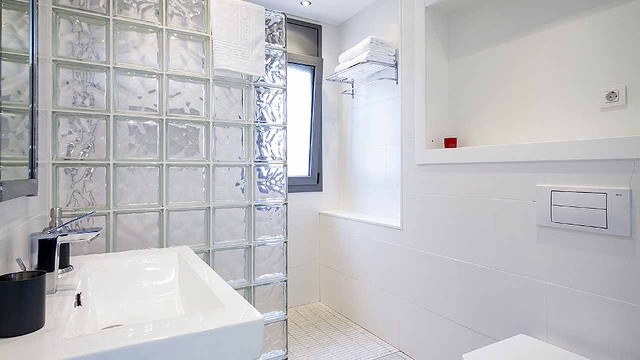 Photo of Bathroom in Garriguella