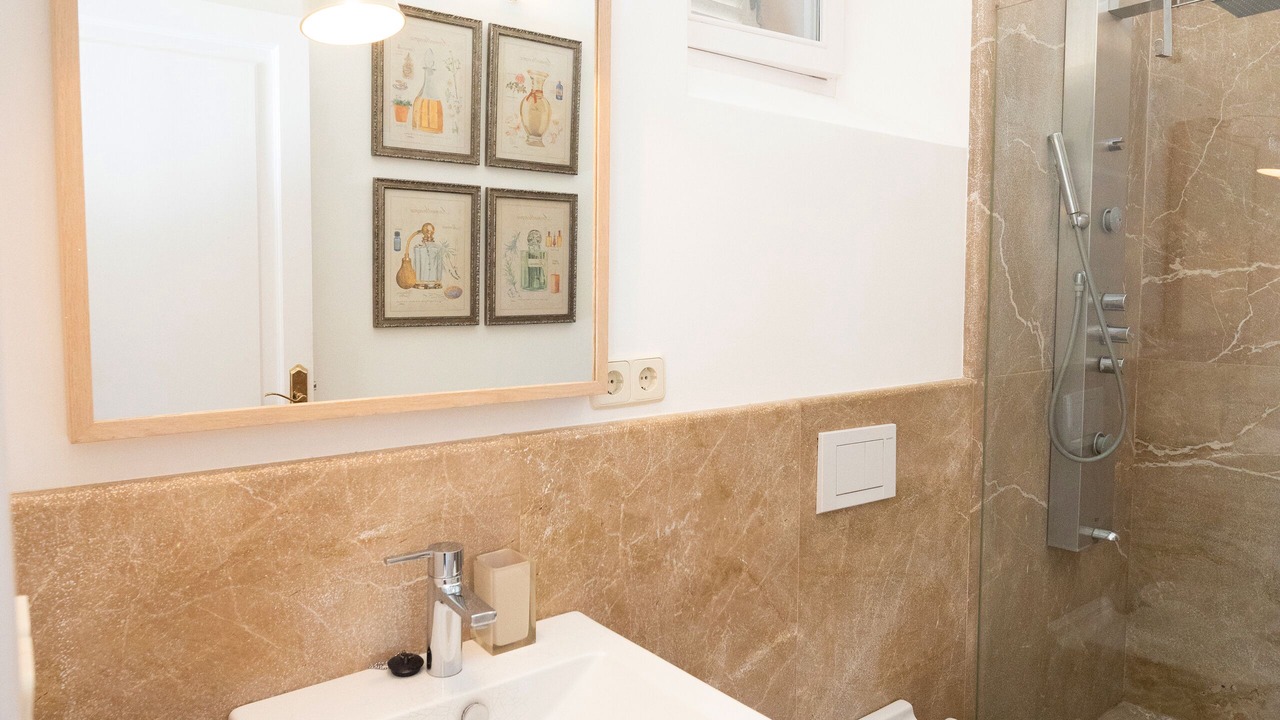 Photo of Bathroom in Soller