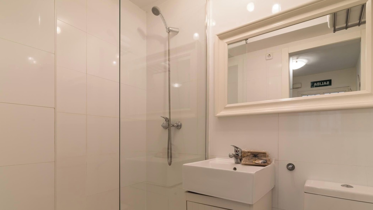 Photo of Bathroom in Golden Triangle of Art