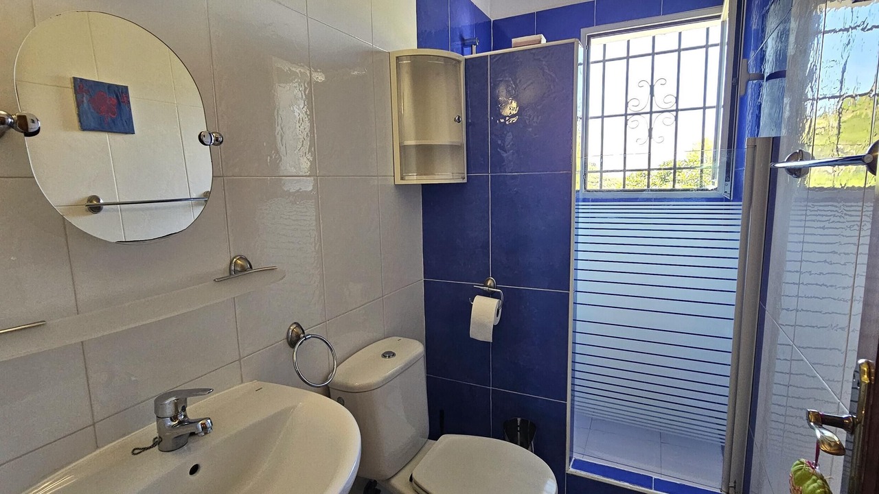 Photo of Bathroom in Pego