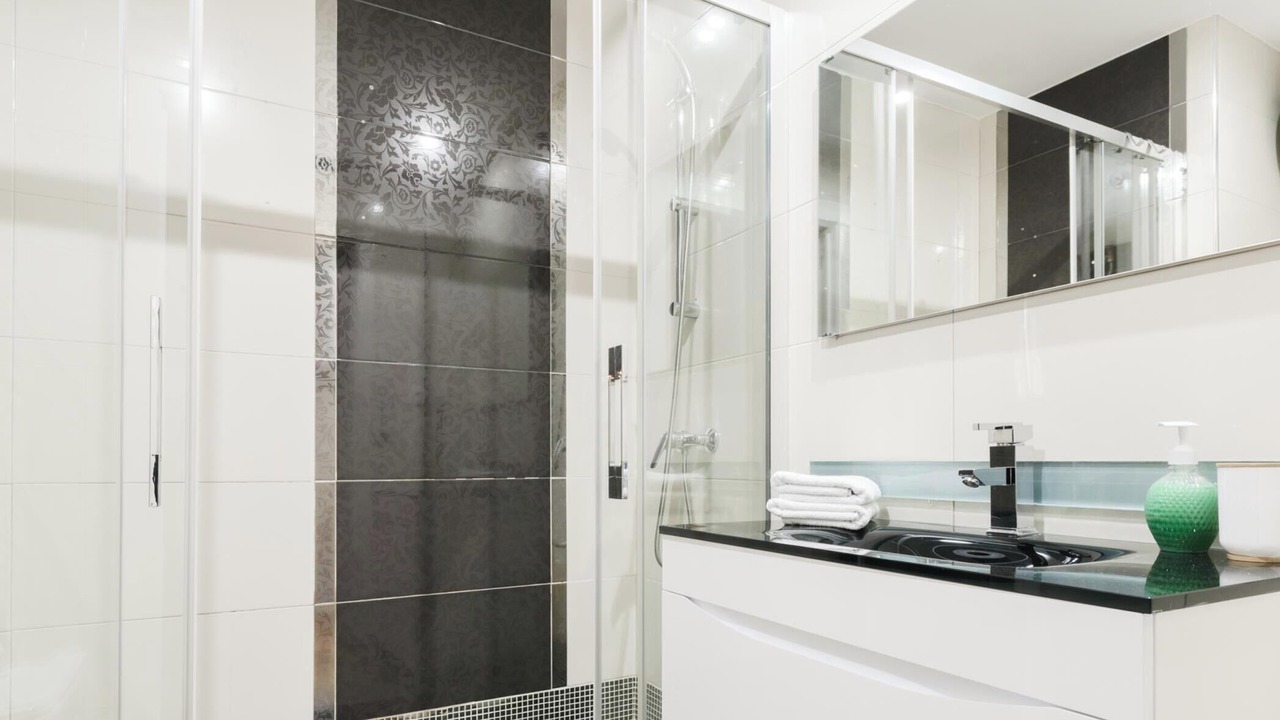 Photo of Bathroom in Embajadores