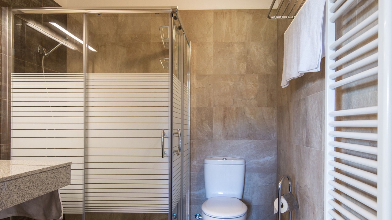 Photo of Bathroom in Matallana de Torio