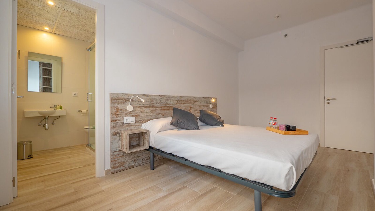 Photo of Bedroom in Roses Town Center