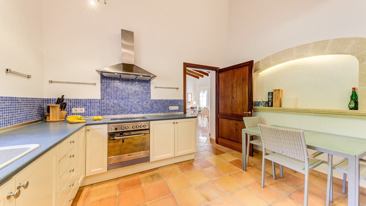 Photo of Kitchen in Urbanitzacio Gotmar