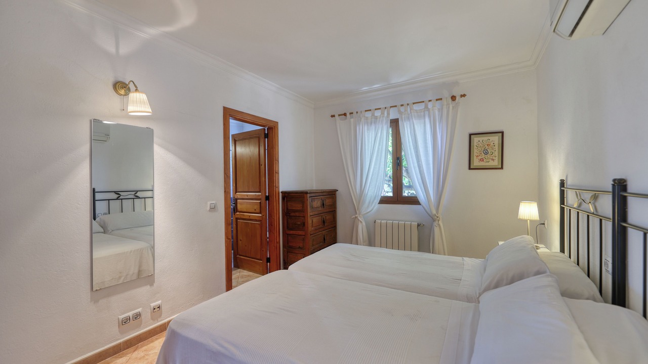 Photo of Bedroom in Les Palmeres