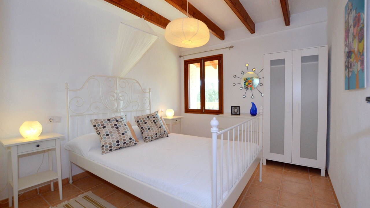 Photo of Bedroom in Caimari