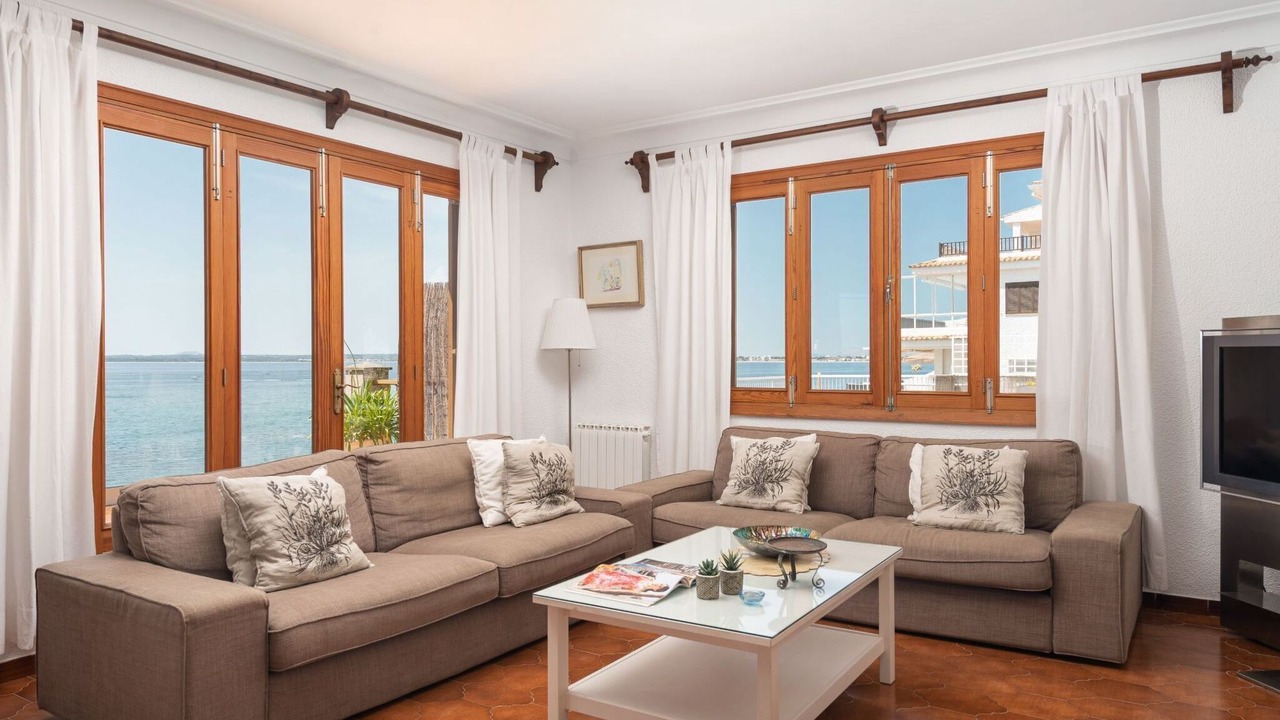 Photo of Livingroom in Alcanada
