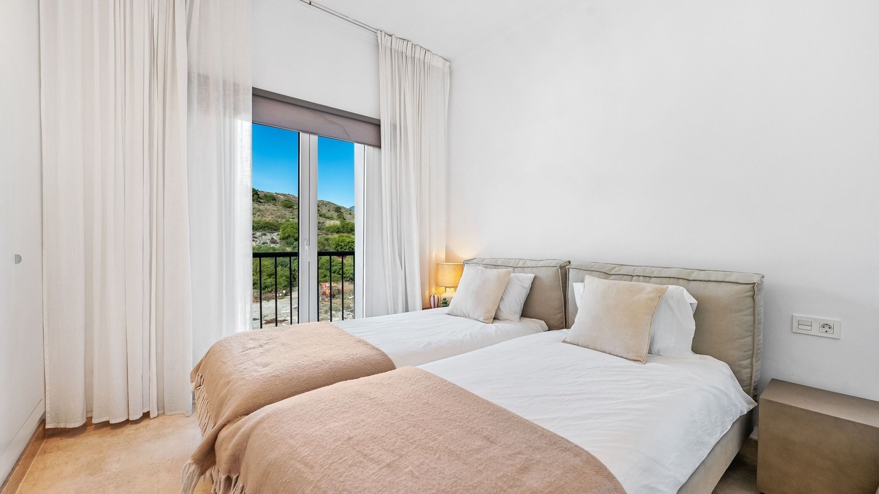 Photo of Bedroom in New Golden Mile