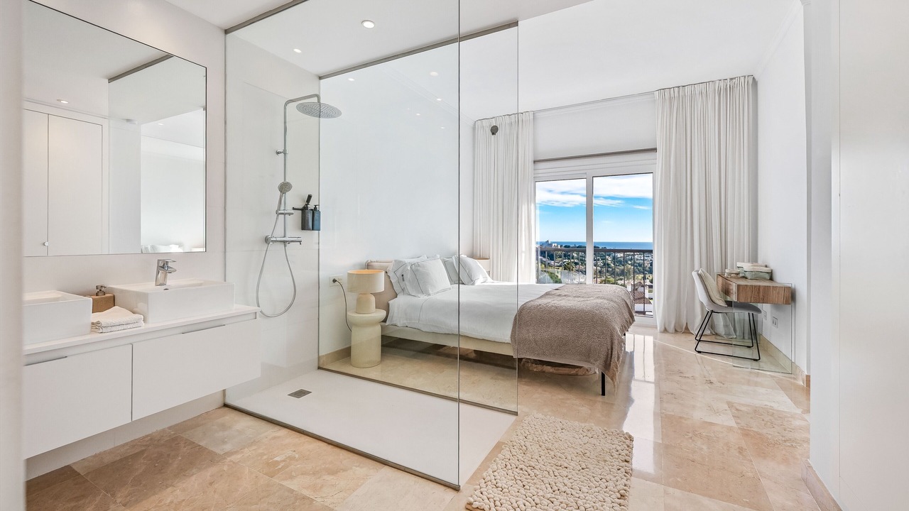 Photo of Bedroom in New Golden Mile