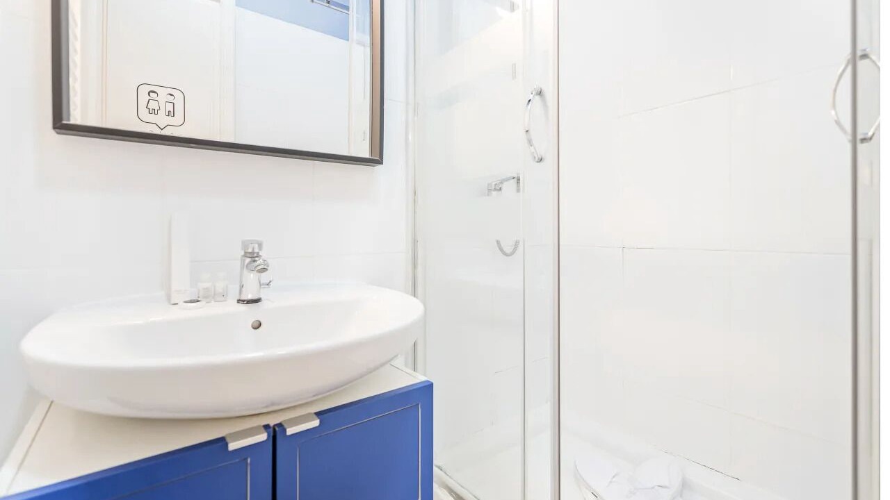 Photo of Bathroom in La Nova Esquerra de l'Eixample