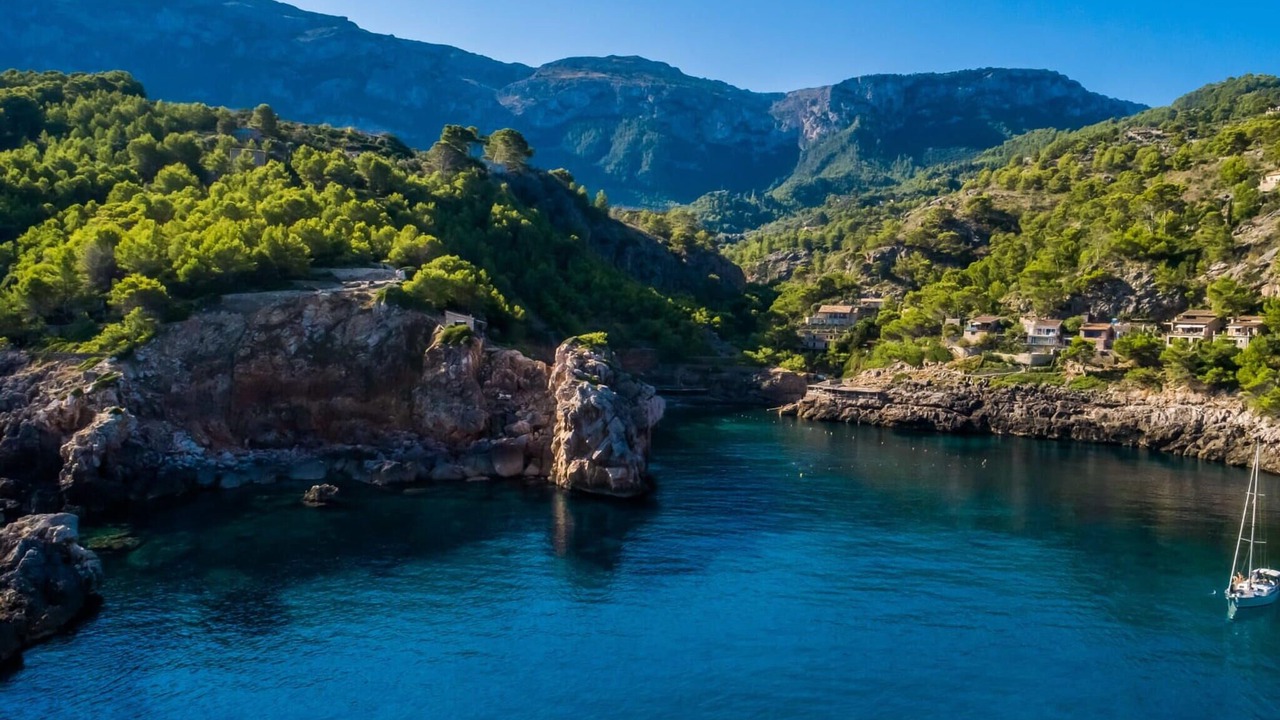 Photo of Others in Deia
