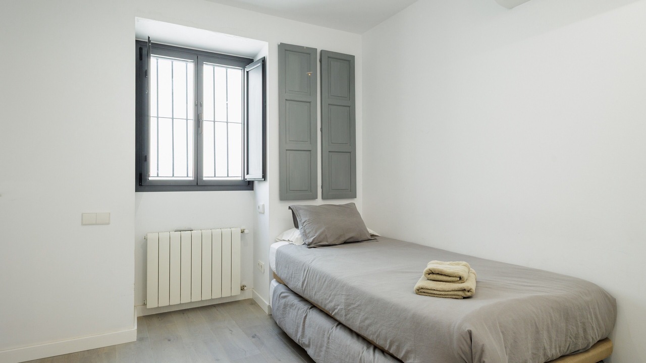 Photo of Bedroom in Alameda