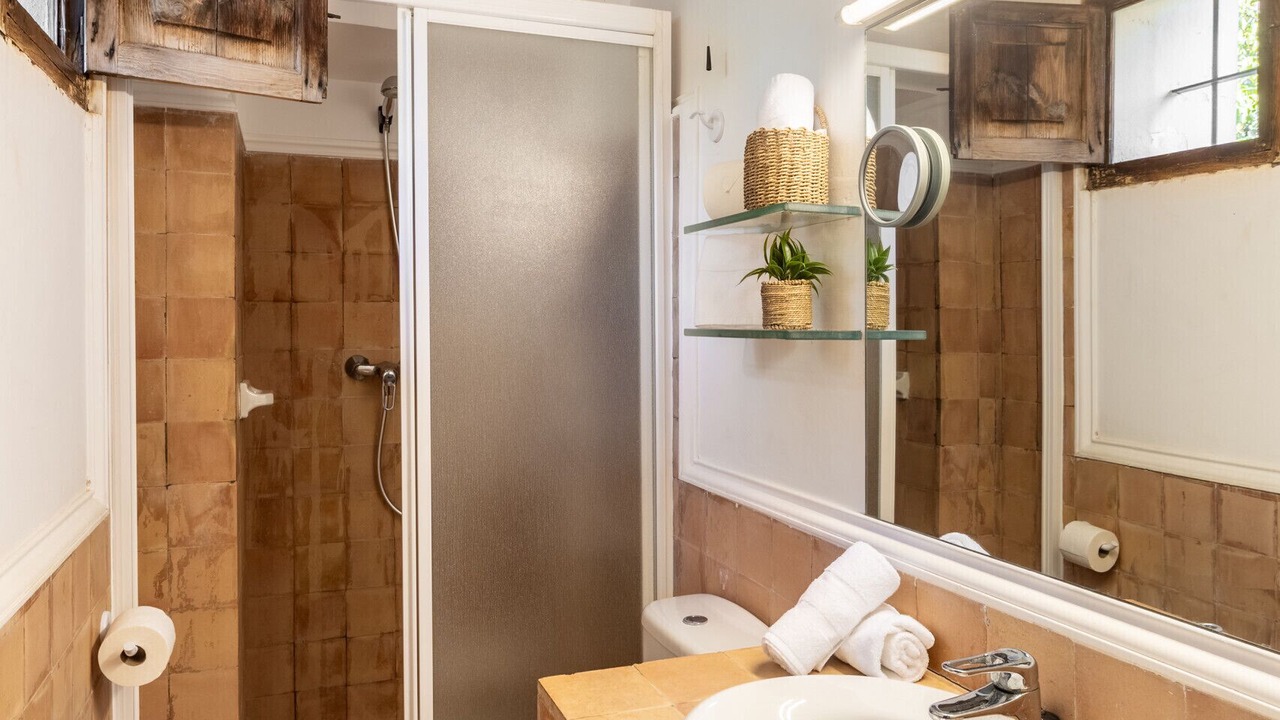 Photo of Bathroom in Biniaraix