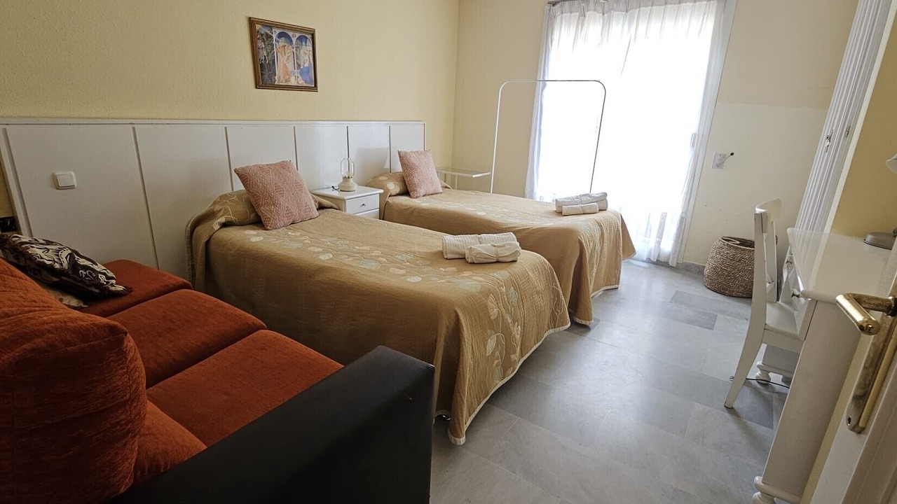 Photo of Bedroom in New Golden Mile