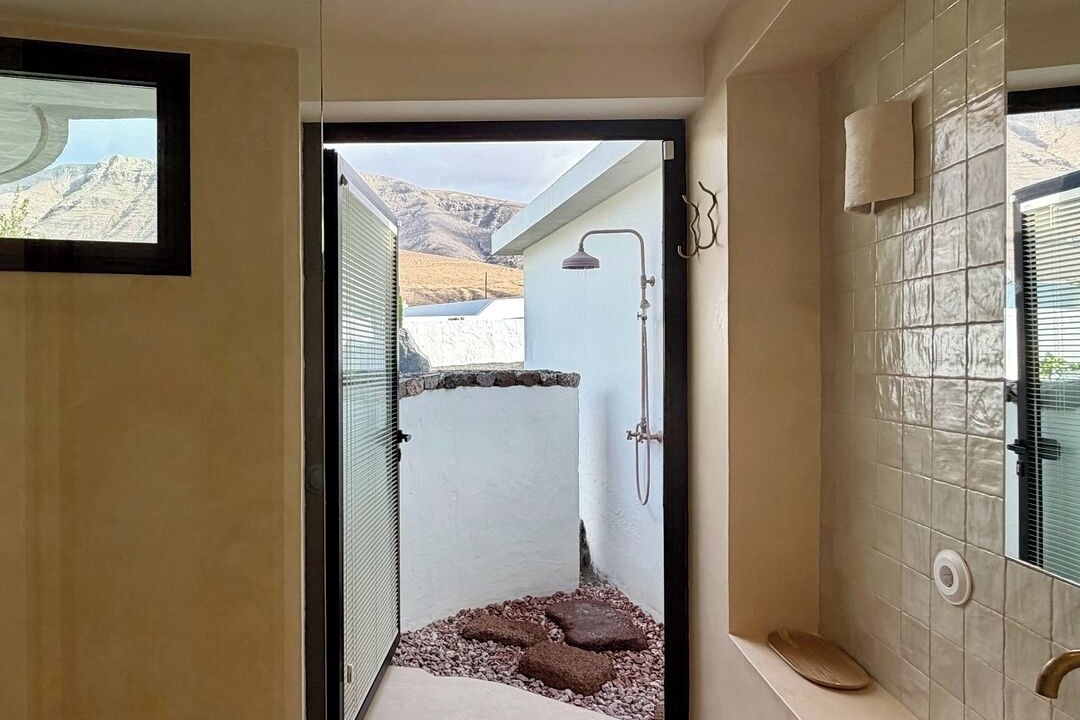 Photo of Bathroom in Urbanizacion Famara