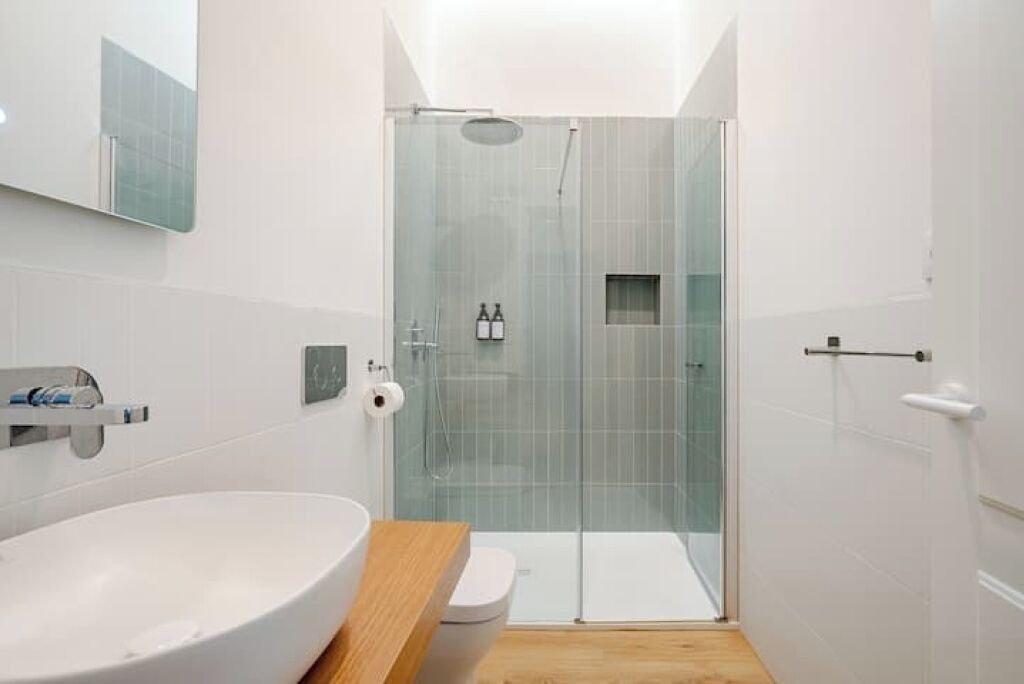 Photo of Bathroom in Feria