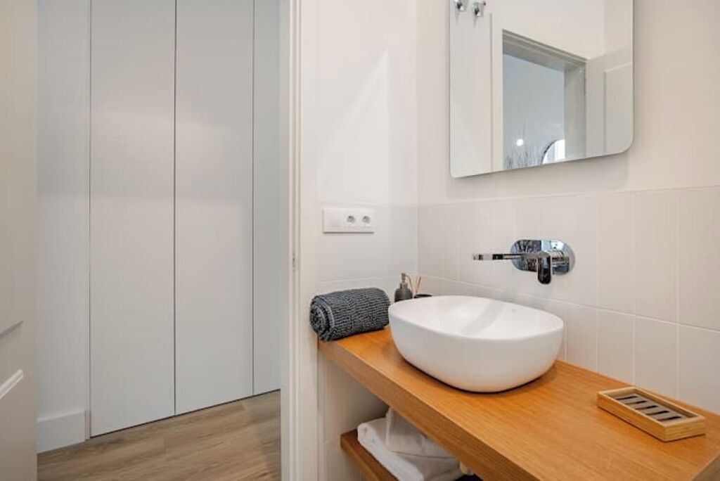 Photo of Bathroom in Feria