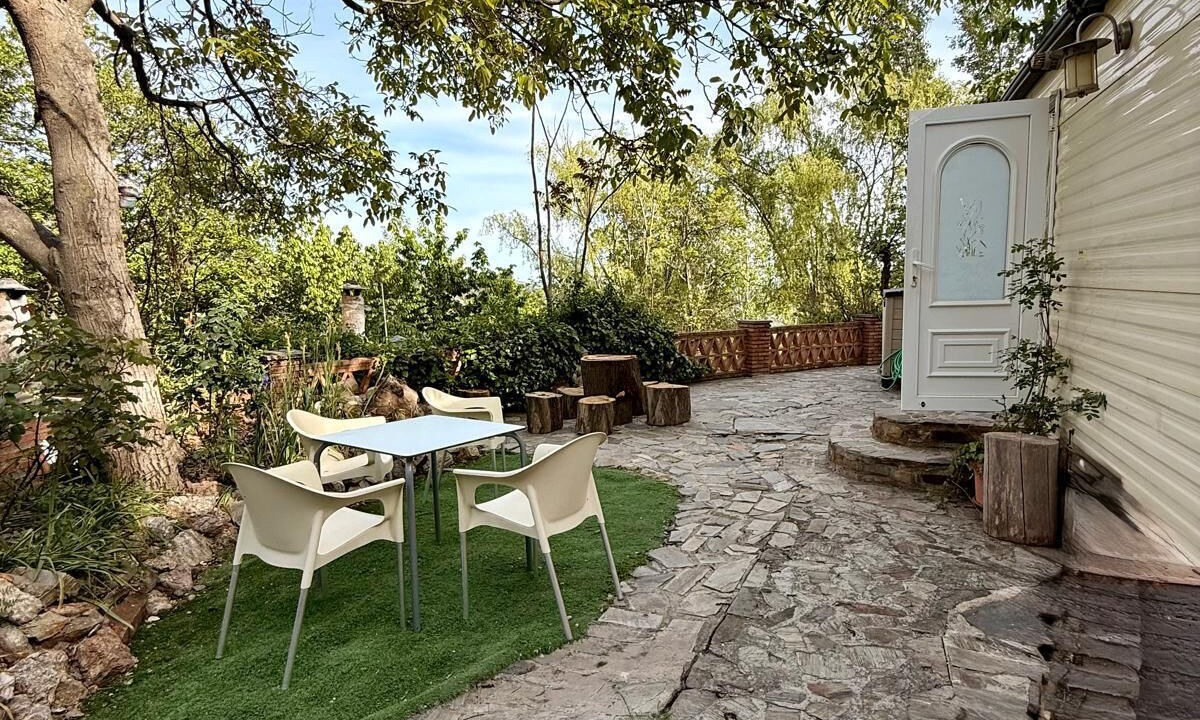 Photo of Outdoor in Pitres