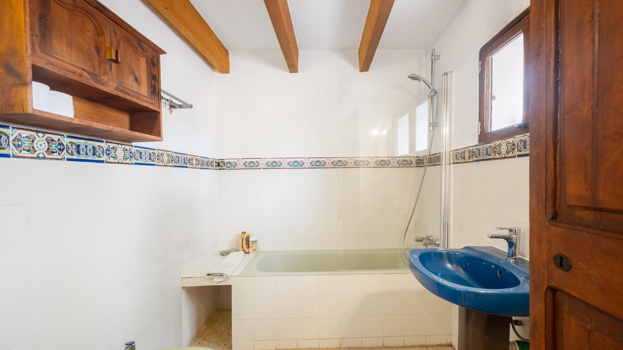 Photo of Bathroom in Soller