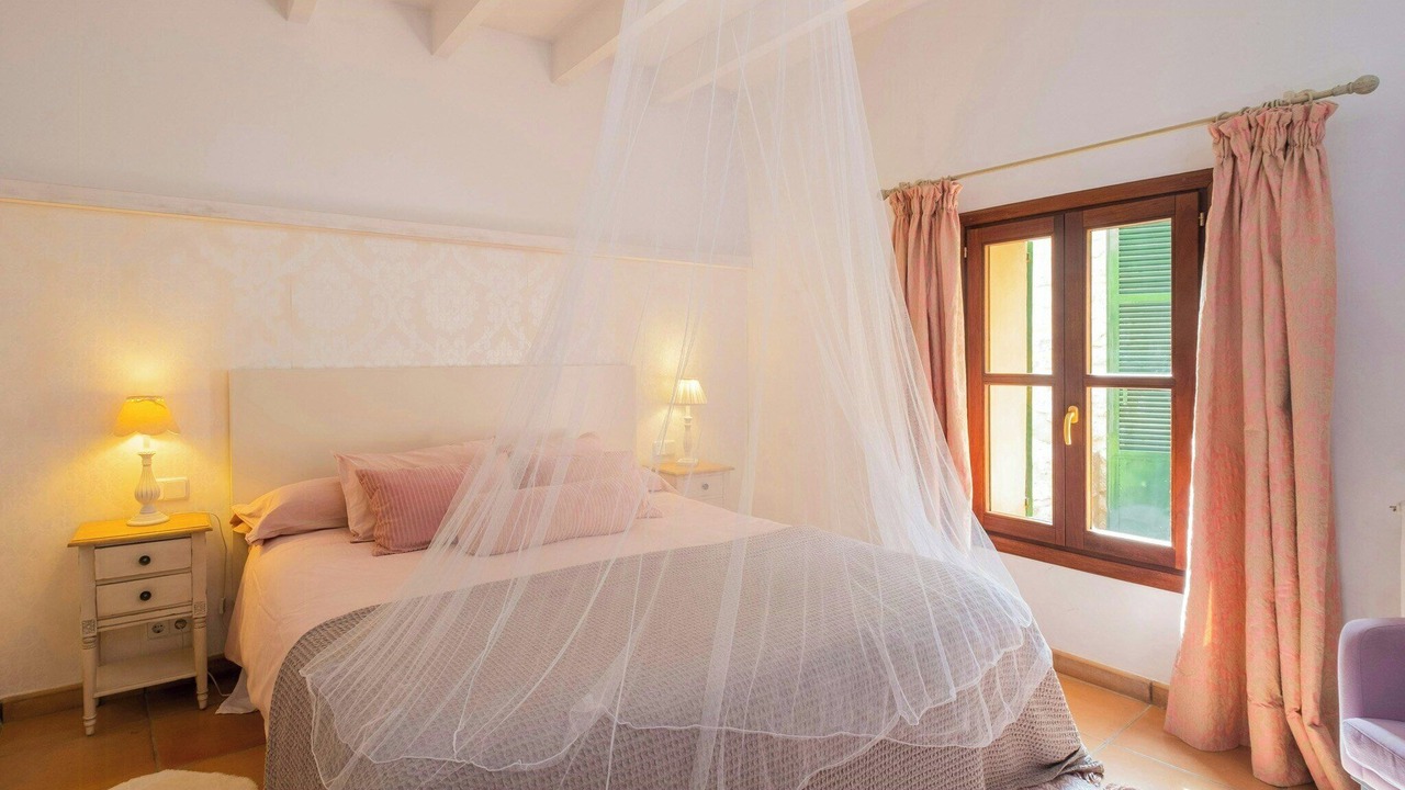 Photo of Bedroom in Biniaraix