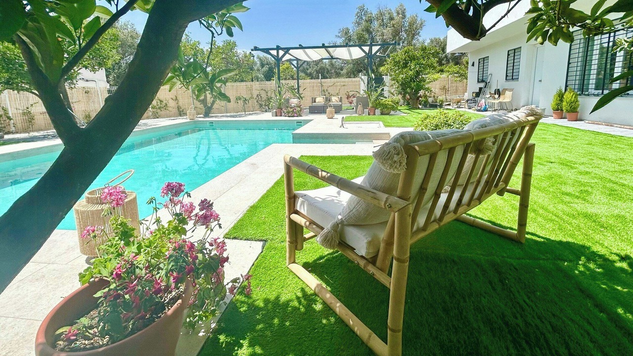 Photo of Outdoor in Melegis