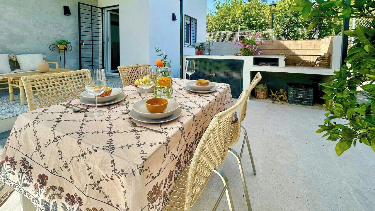 Photo of Outdoor in Melegis