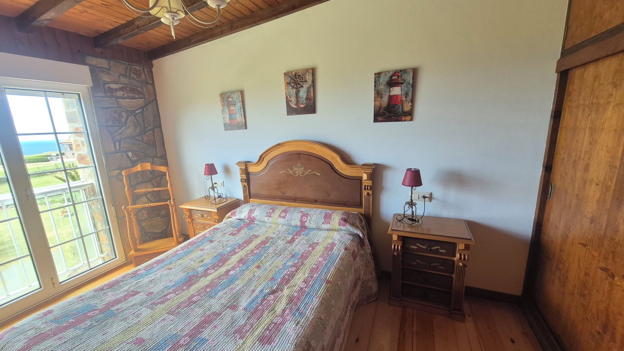 Photo of Bedroom in Gozon