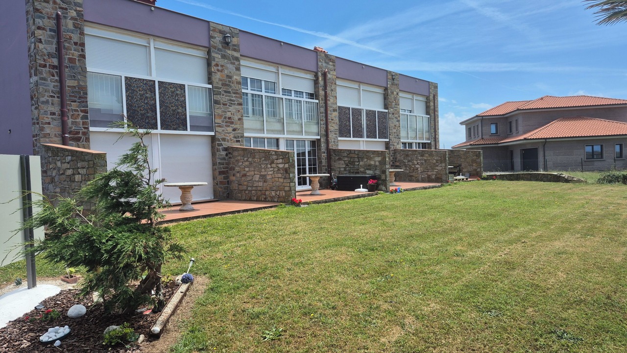 Photo of Outdoor in Gozon