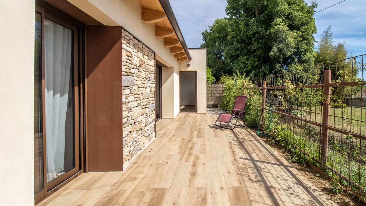 Photo of Patio Balcony in Camos
