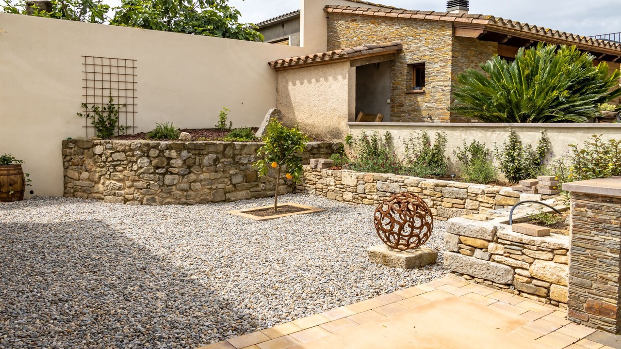 Photo of Outdoor in Camos