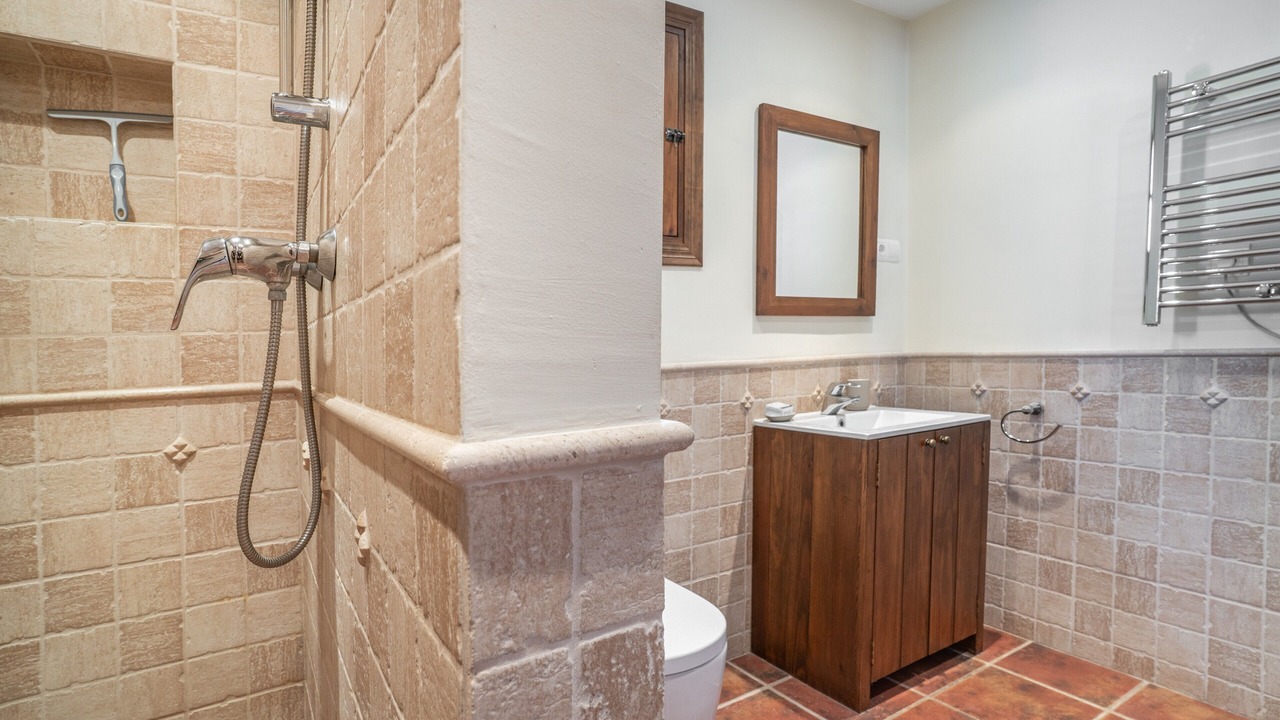 Photo of Bathroom in Canillas de Albaida