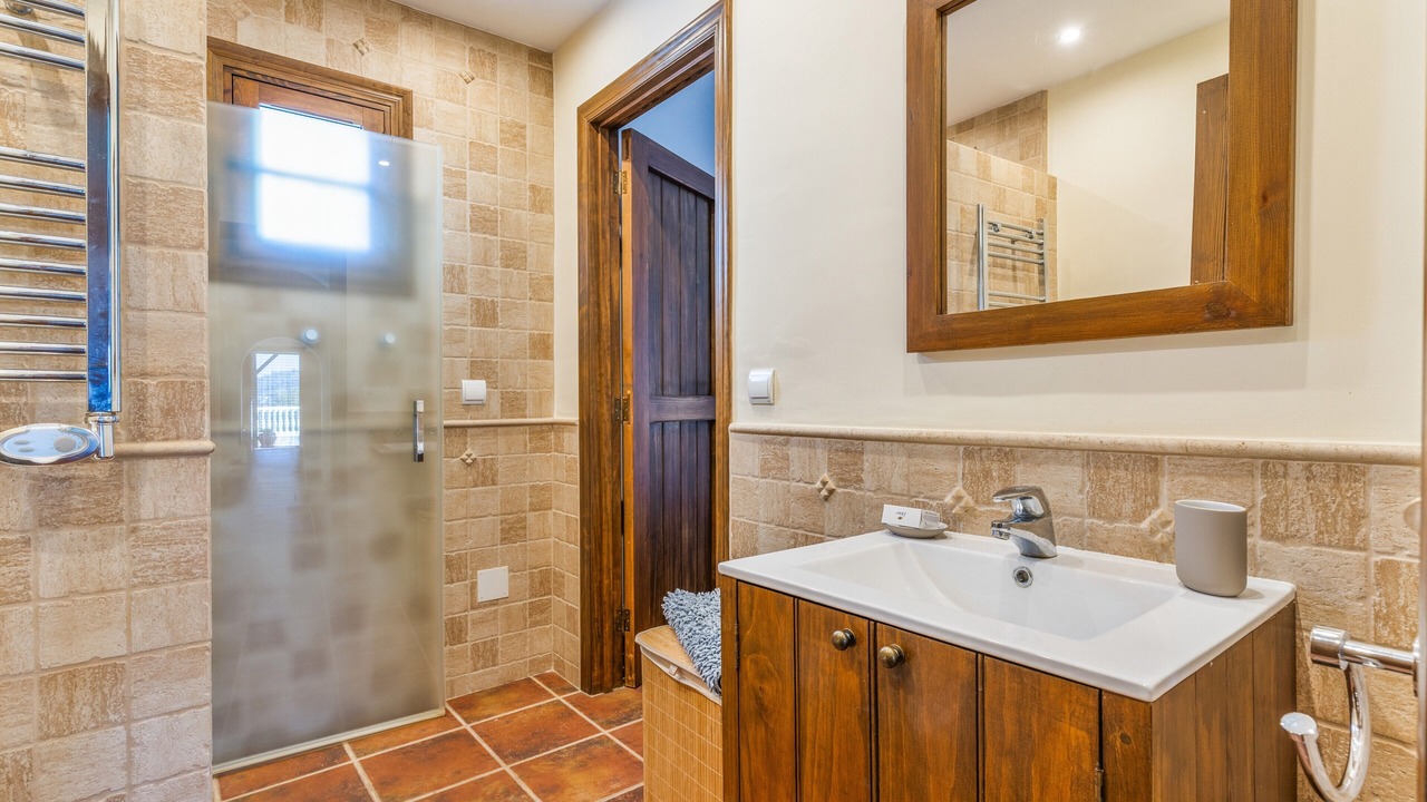 Photo of Bathroom in Canillas de Albaida