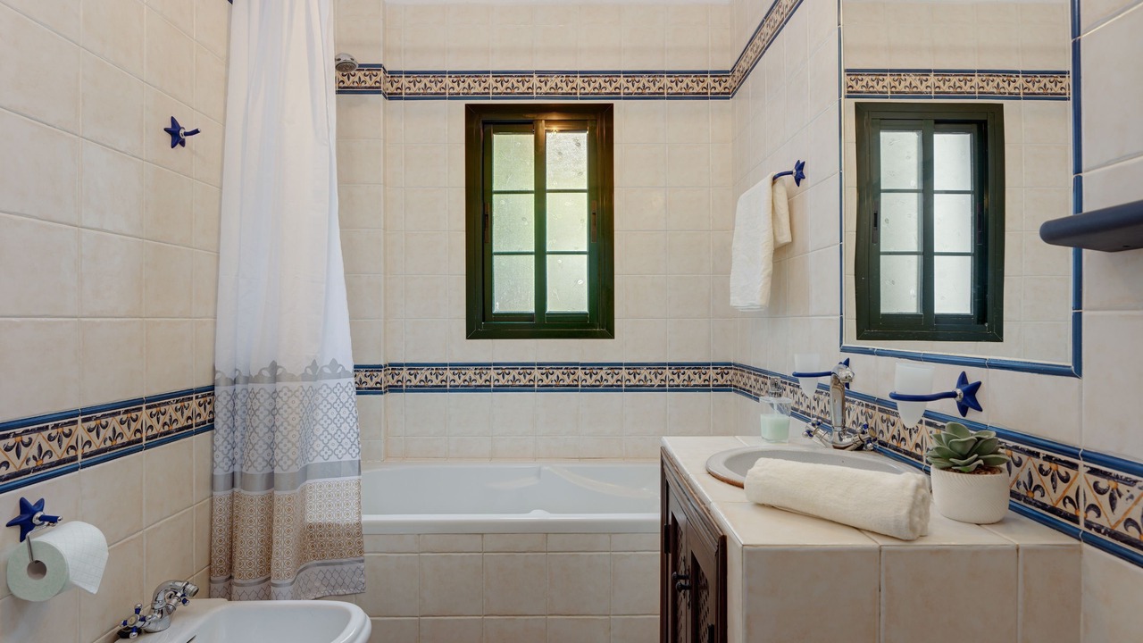 Photo of Bathroom in Frigiliana