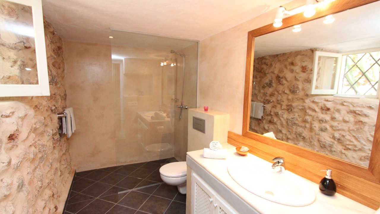 Photo of Bathroom in Sant Josep de sa Talaia