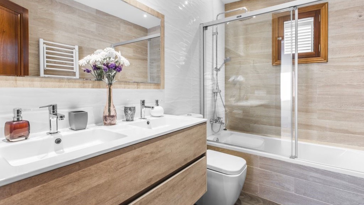 Photo of Bathroom in Soller