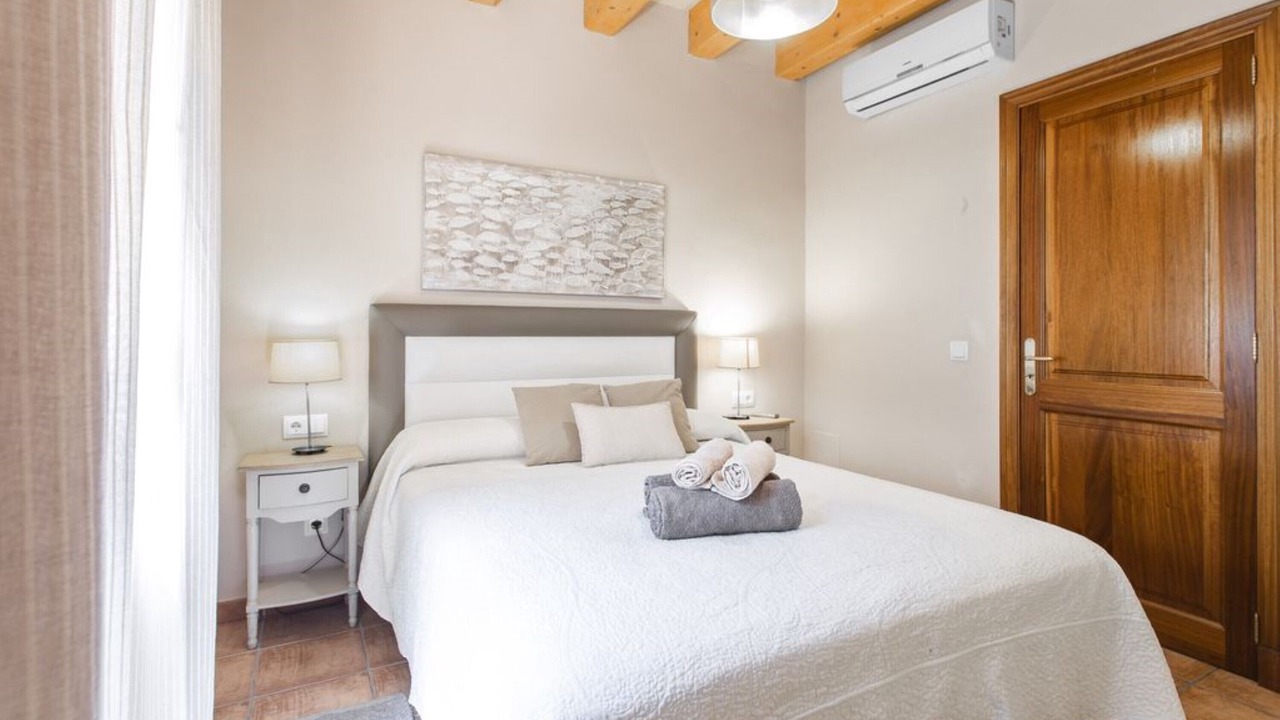 Photo of Bedroom in Soller