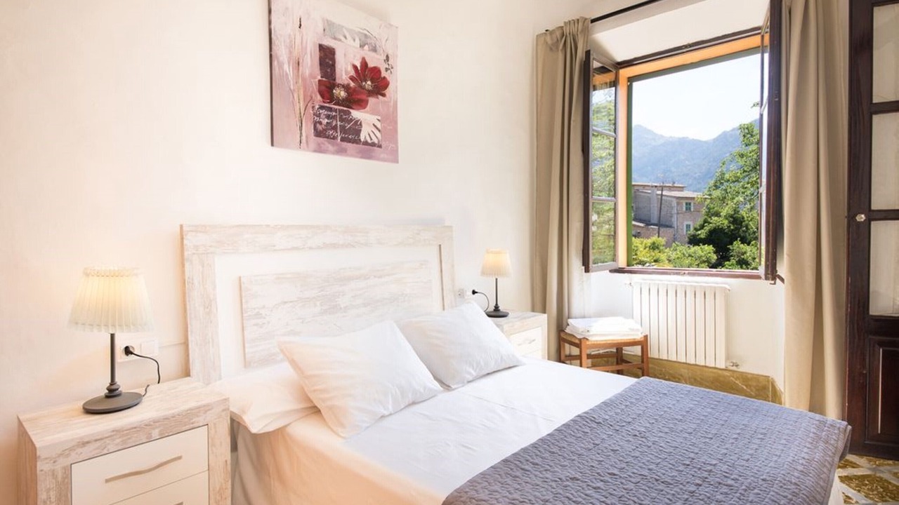 Photo of Bedroom in Soller