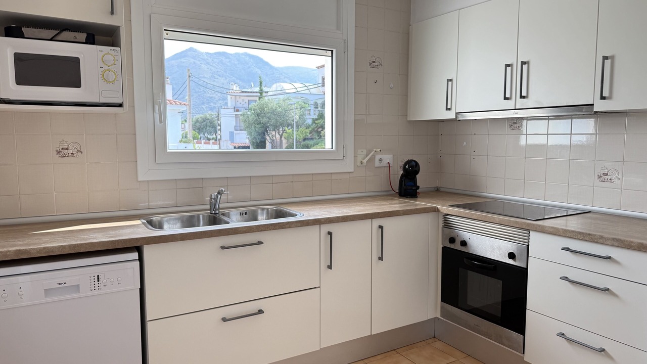 Photo of Kitchen in Roses Town Center