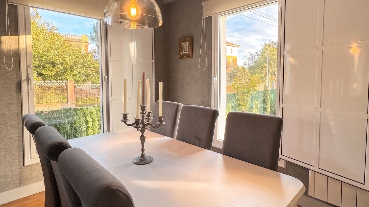 Photo of Livingroom in Poo