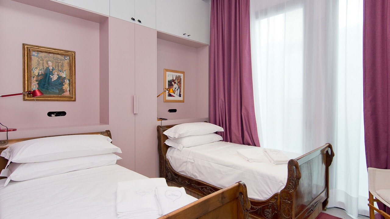 Photo of Bedroom in Literary Quarter