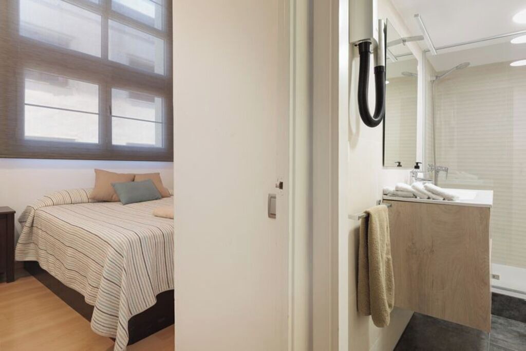 Photo of Bedroom in El Poble-sec