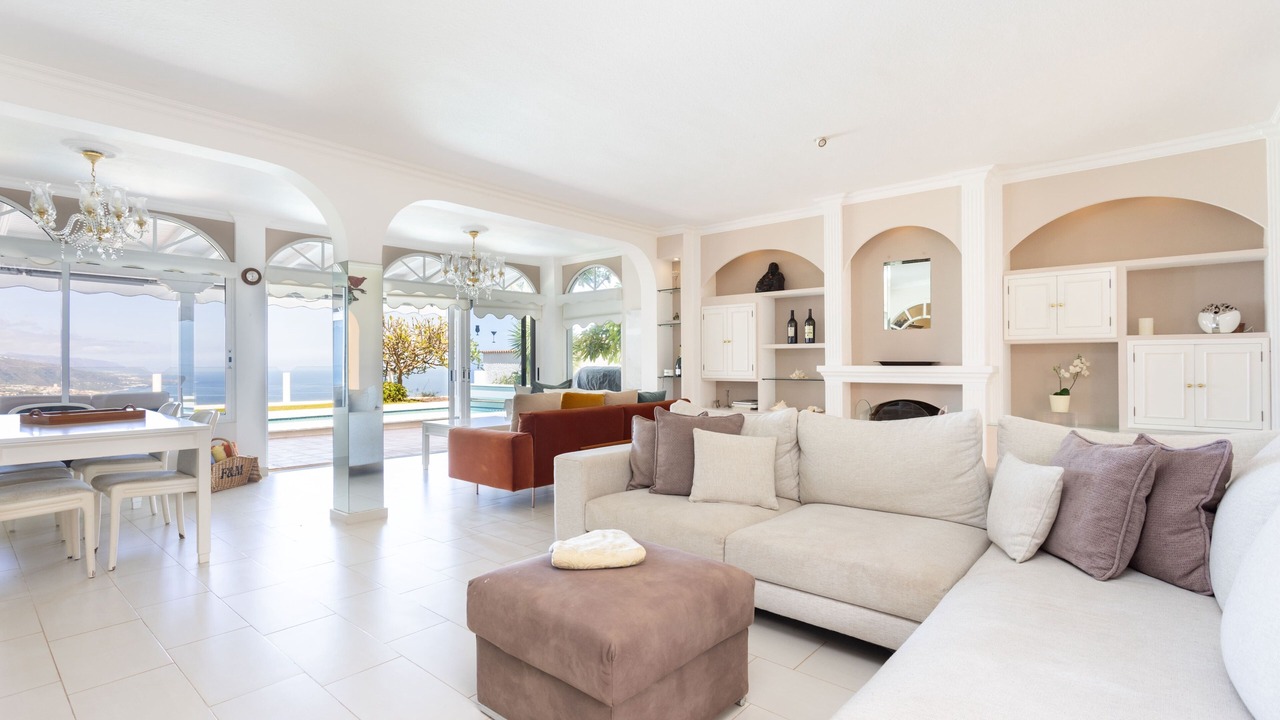 Photo of Livingroom in Las Cuevas
