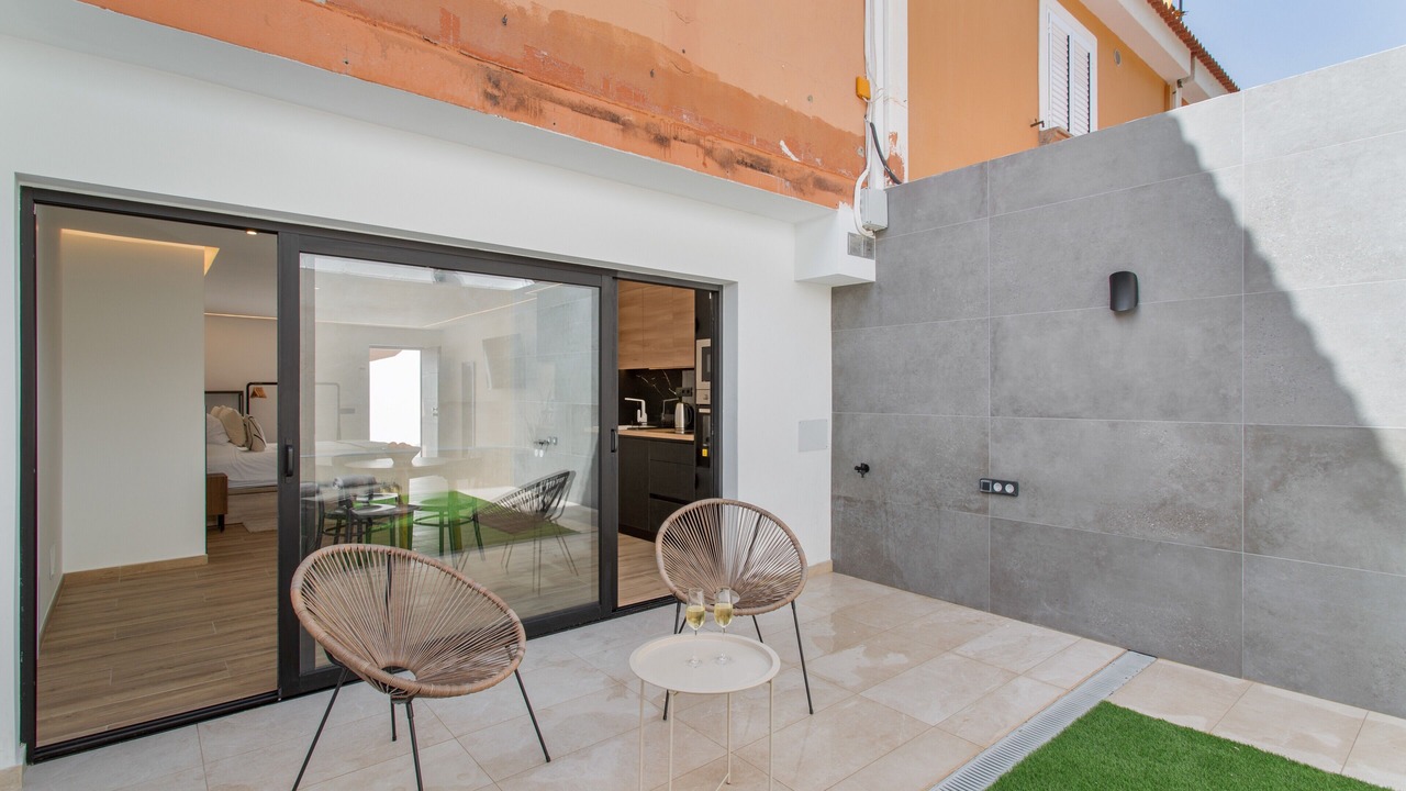 Photo of Patio Balcony in San Fernando