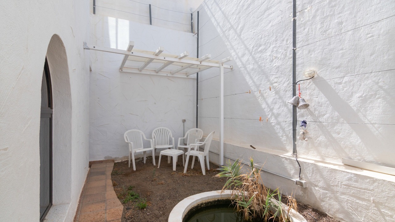 Photo of Outdoor in San Fernando