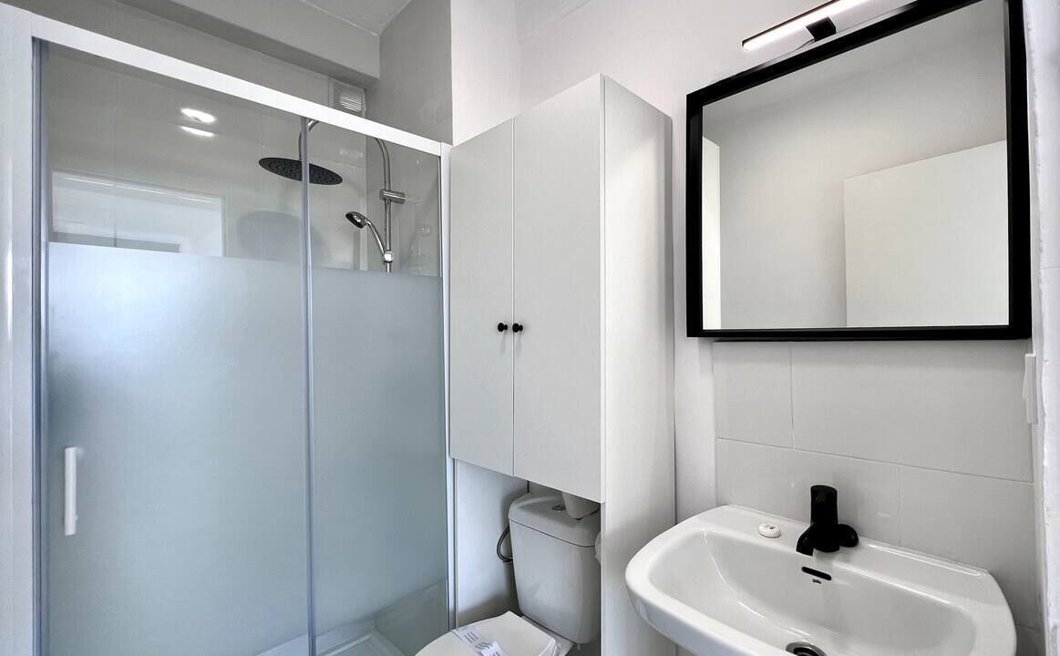 Photo of Bathroom in San Pablo D y E