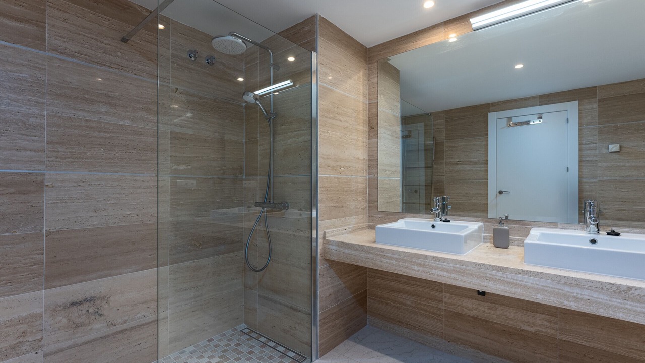 Photo of Bathroom in New Golden Mile