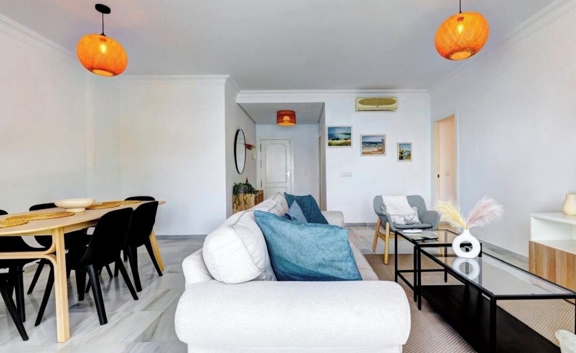 Photo of Livingroom in New Golden Mile