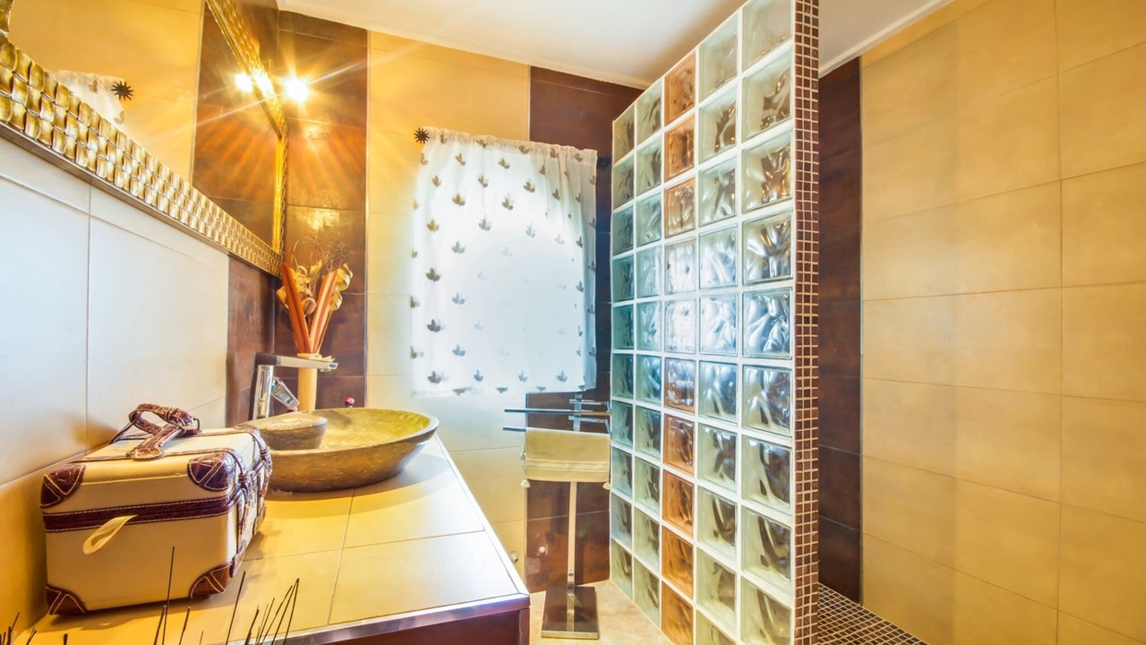 Photo of Bathroom in Lloseta