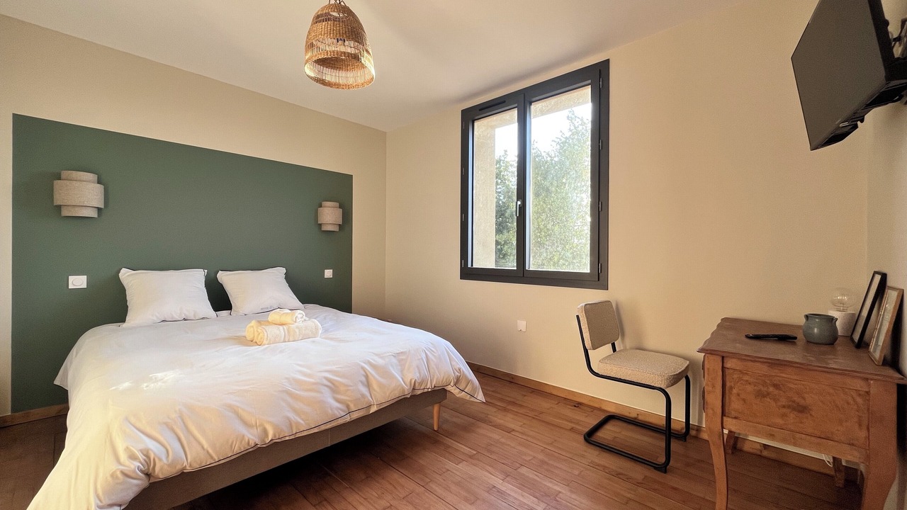 Photo of Bedroom in Chantemerle-les-Bles
