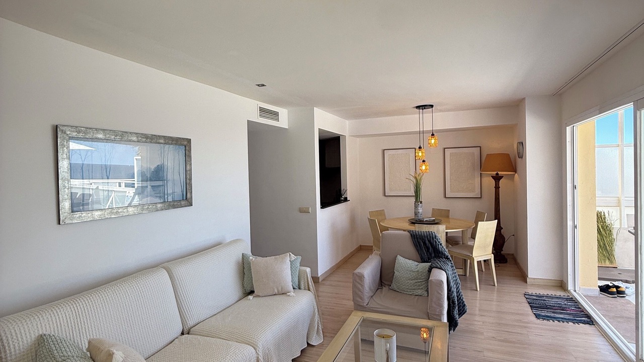 Photo of Livingroom in San Antonio Bay